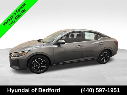 Used 2024 Nissan Sentra SV FWD image 9