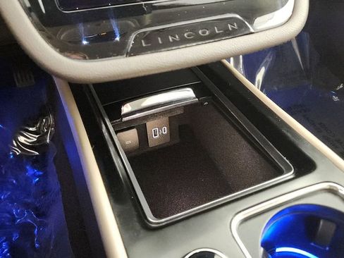 Used 2021 Lincoln Corsair FWD w/ Equipment Group 101A image 17