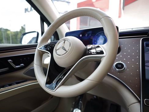 Used 2023 Mercedes-Benz EQS 450+ SUV image 24