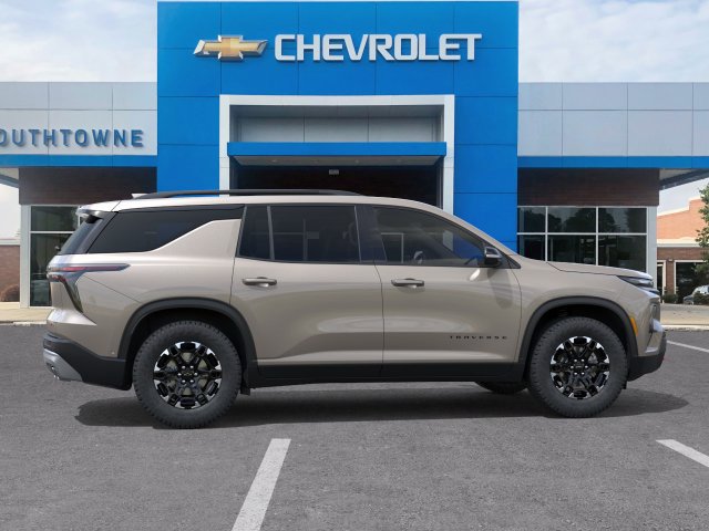 New 2027 Chevrolet Traverse Z71 w/ LPO, Floor Liner Package AWD/4WD image 5
