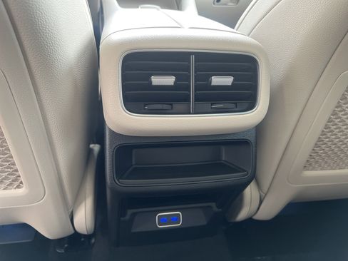 Certified 2025 Mercedes-Benz GLE 450e 4MATIC image 34