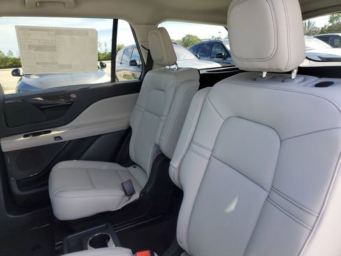 New 2026 Lincoln Aviator 2WD image 12