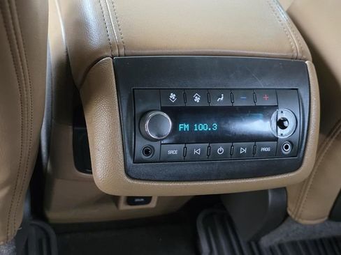 Used 2016 Buick Enclave Premium w/ Experience Buick Package FWD image 12