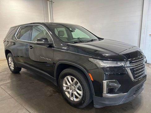 Used 2023 Chevrolet Traverse LS w/ Safety Package FWD image 3
