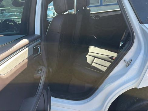 Used 2015 Porsche Macan S AWD/4WD image 22