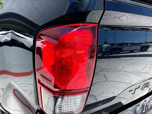 Used 2019 Toyota Tacoma TRD Off-Road AWD/4WD image 19