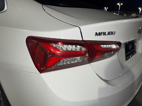 Used 2022 Chevrolet Malibu LT image 35