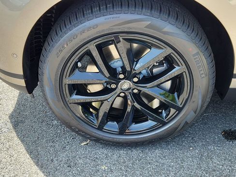 Used 2026 Land Rover Range Rover Velar S image 9