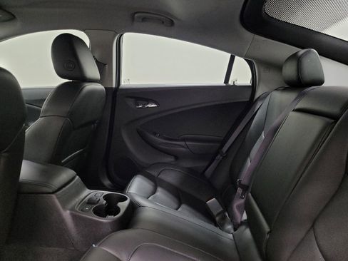 Used 2017 Chevrolet Volt Premier w/ Driver Confidence II Package FWD image 18