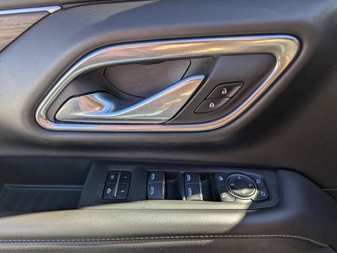 Used 2022 Chevrolet Suburban Premier AWD/4WD image 10