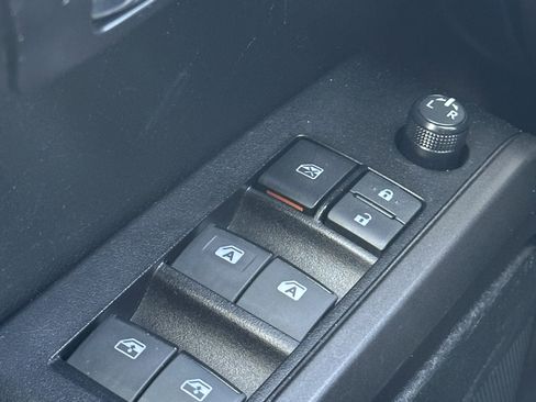 Used 2022 Toyota Tacoma TRD Off-Road image 43