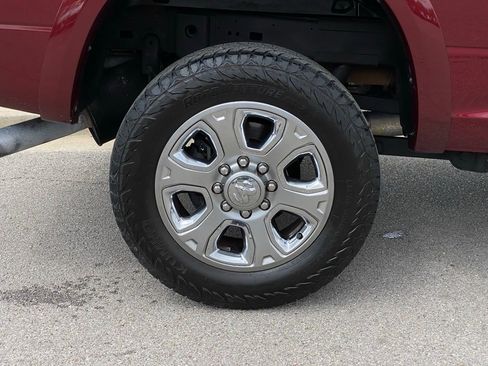 Used 2018 RAM 2500 Laramie AWD/4WD image 32