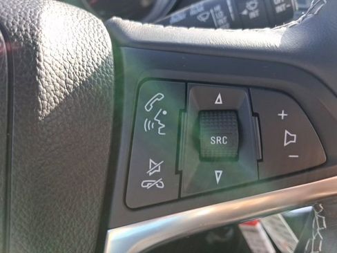 Used 2015 Buick Encore Premium image 17