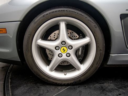 Used 1999 Ferrari 550 Maranello Coupe RWD image 43