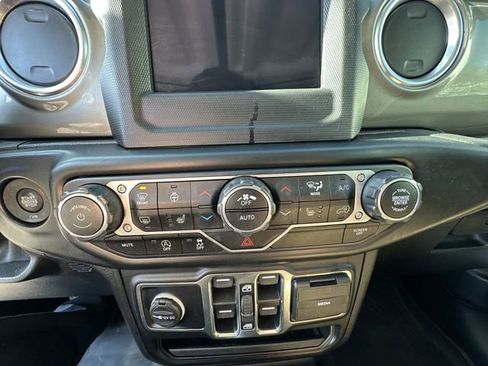 Used 2021 Jeep Wrangler Unlimited Sahara w/ LED Lighting Group image 18