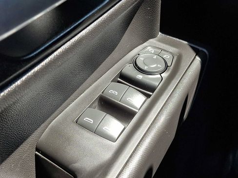 Used 2023 Chevrolet Silverado 1500 Custom AWD/4WD image 25