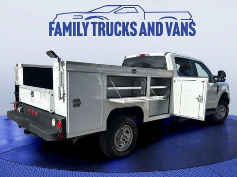 Used 2018 Ford F250 XL w/ Power Equipment Group AWD/4WD image 7
