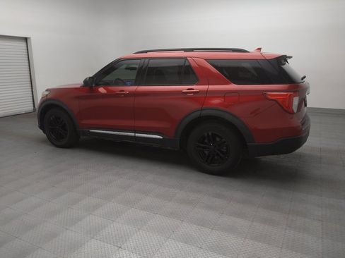 Used 2020 Ford Explorer XLT RWD image 3
