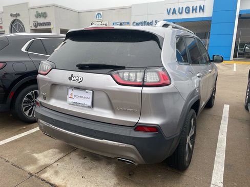 Used 2019 Jeep Cherokee Limited image 4