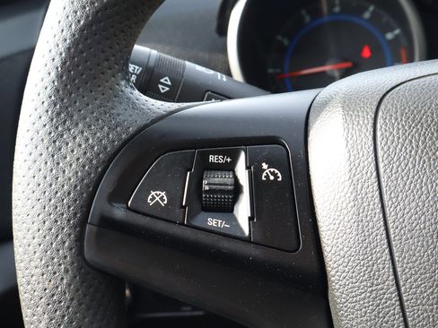 Used 2016 Chevrolet Cruze LT image 23