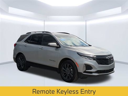 Used 2024 Chevrolet Equinox RS w/ RS Leather Package FWD image 9