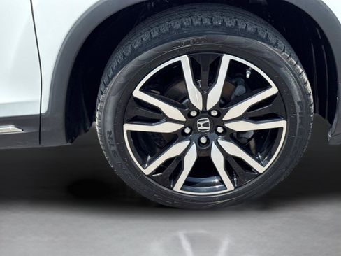 Used 2020 Honda Pilot Touring image 35