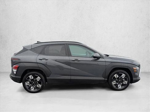 Used 2025 Hyundai Kona SEL image 4