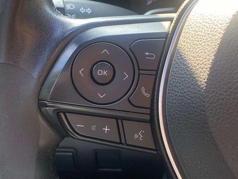 Used 2022 Toyota Corolla SE FWD image 18