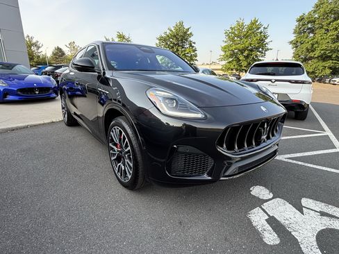 Used 2025 Maserati Grecale Folgore AWD/4WD image 10