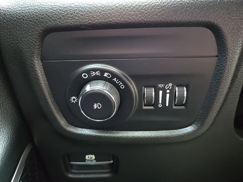 Used 2021 Jeep Grand Cherokee L Limited image 21