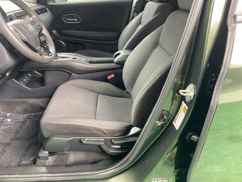 Used 2017 Honda HR-V EX image 36