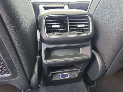 Used 2025 Mercedes-Benz GLE 350 4MATIC image 18