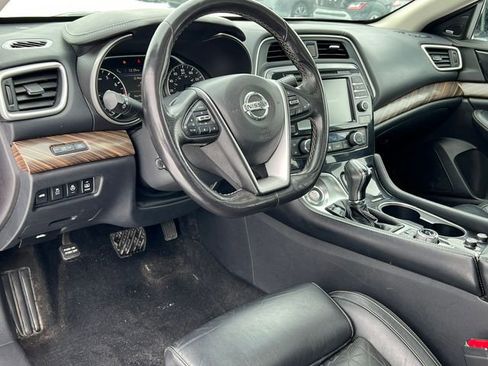 Used 2017 Nissan Maxima Platinum image 17