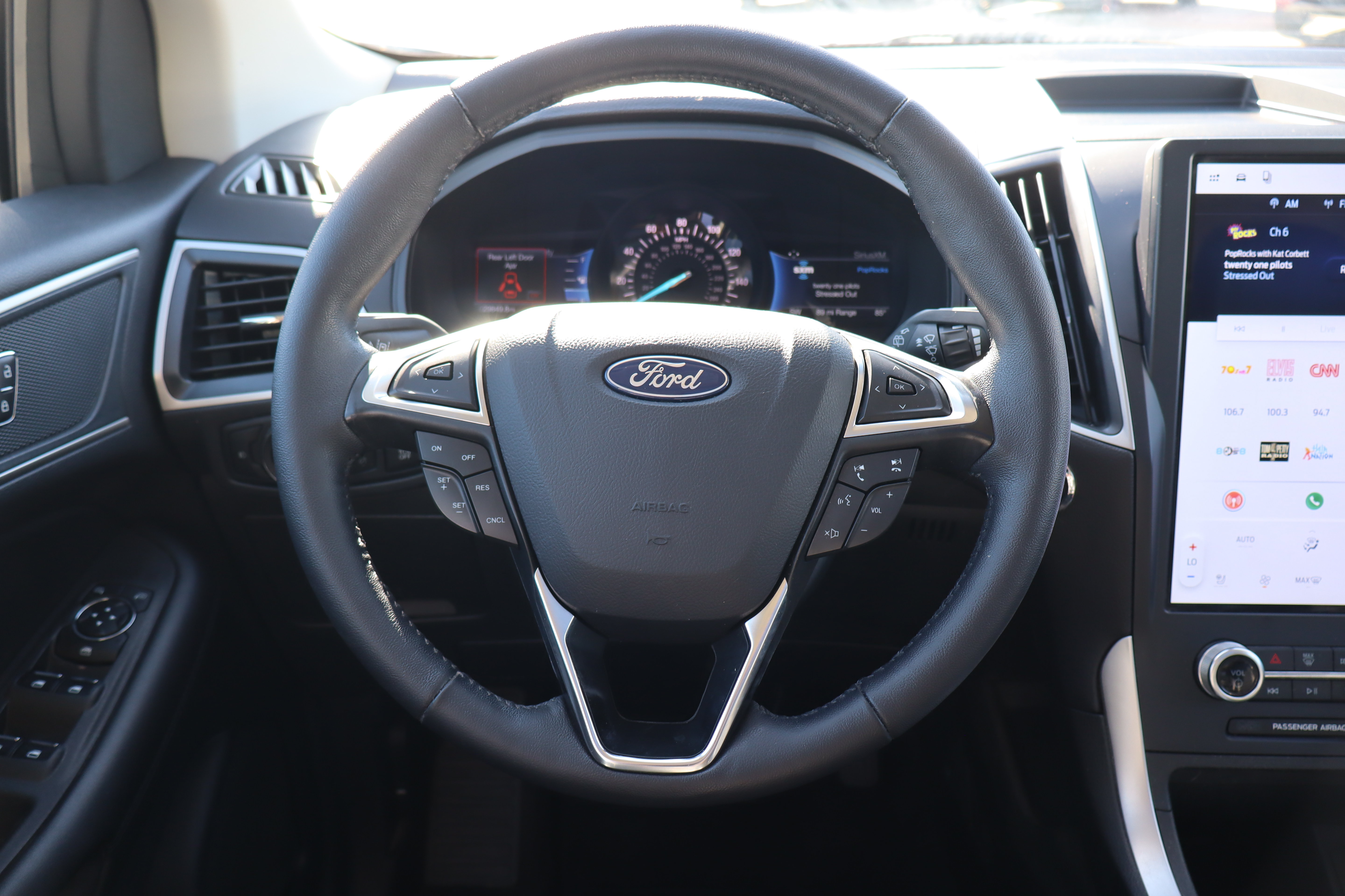 Used 2024 Ford Edge SEL w/ Convenience Package AWD/4WD image 14