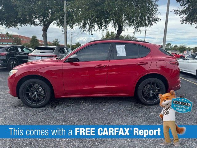 Used 2021 Alfa Romeo Stelvio Sprint w/ Nero Edizione RWD image 2
