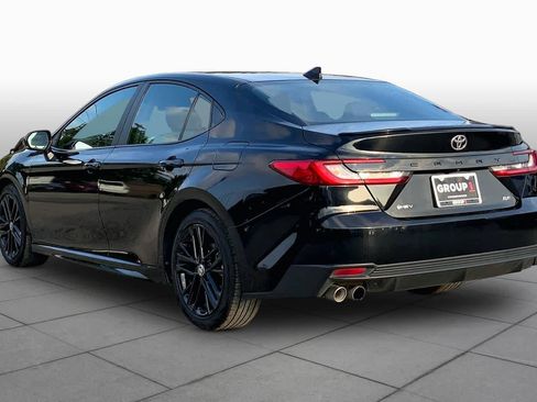 Used 2025 Toyota Camry SE FWD image 12