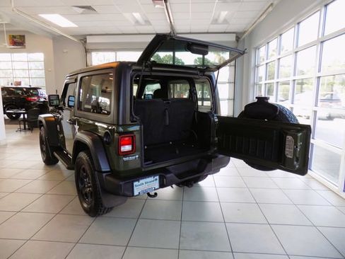 Certified 2023 Jeep Wrangler Sport AWD/4WD image 6