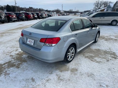 Used 2014 Subaru Legacy 2.5i image 3