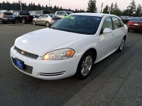 Used 2013 Chevrolet Impala LT FWD image 3