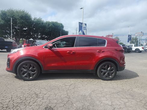 Used 2022 Kia Sportage LX w/ LX FWD Value Edition Package image 6