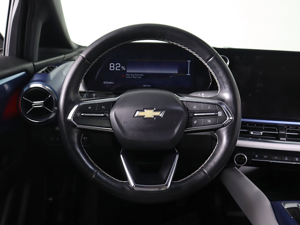 Used 2026 Chevrolet Equinox EV LT FWD image 41