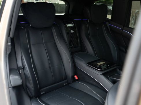 Used 2023 Mercedes-Benz Maybach GLS 600 4MATIC image 63