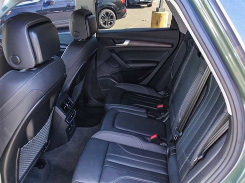 Used 2023 Audi Q5 e Premium Plus w/ Premium Plus Package image 12