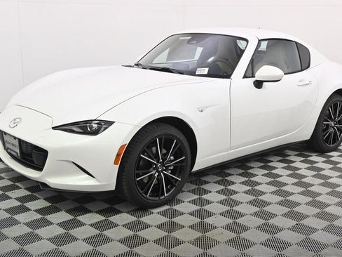 New 2025 MAZDA MX-5 Miata RF Grand Touring image 2