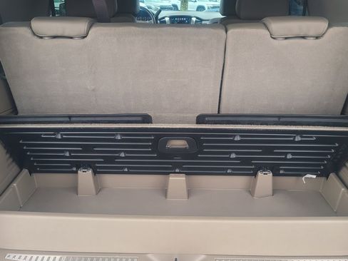 Used 2020 Chevrolet Tahoe Premier image 40