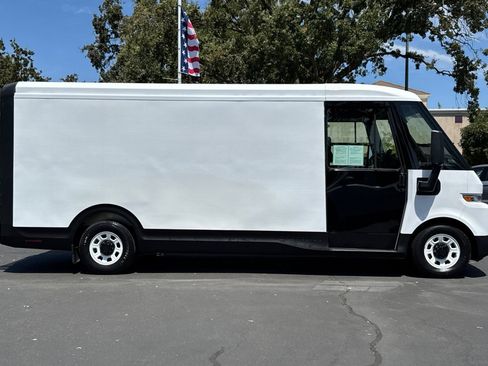 Used 2023 Chevrolet Brightdrop 600 w/ Active Safety Package 2 AWD/4WD image 2