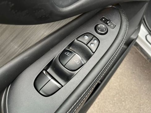 Used 2018 Nissan Murano SL image 12