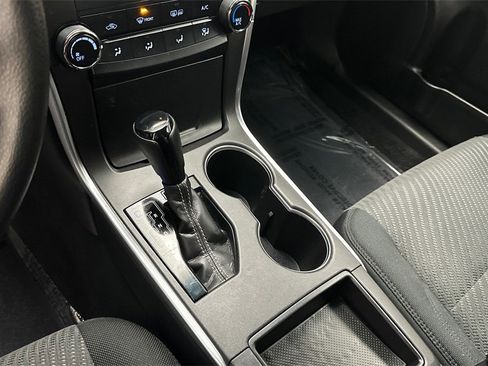 Certified 2017 Toyota Camry LE image 13