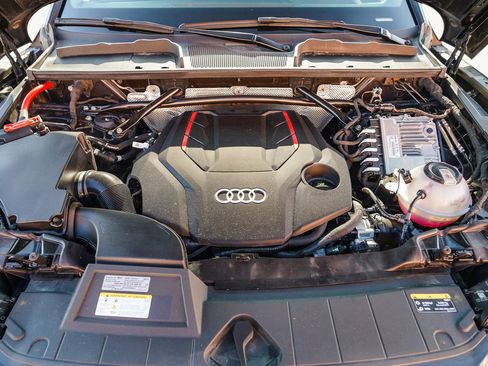 Used 2023 Audi SQ5 Premium Plus w/ Premium Plus Package image 31