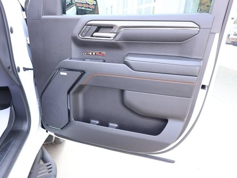 Used 2023 GMC Sierra 1500 AT4 w/ AT4 Preferred Package AWD/4WD image 43